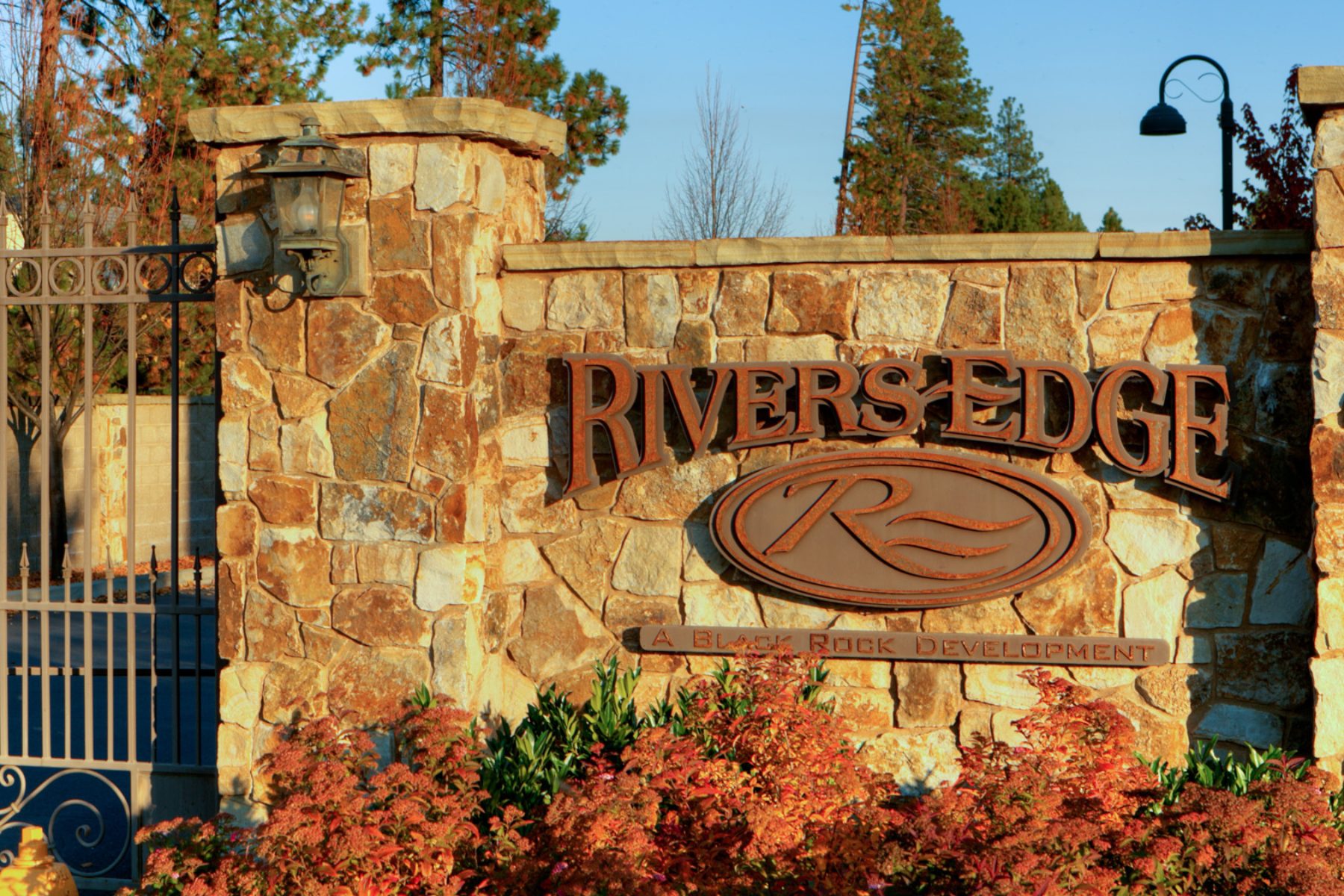 Rivers Edge 1800x1200